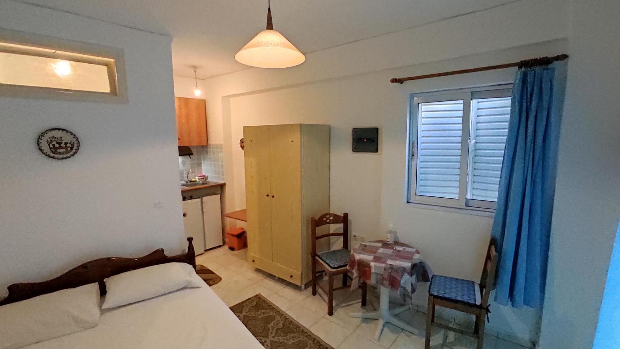 Angelos Rooms Митилини Экстерьер фото